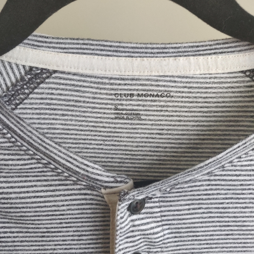 Club Monaco 100% Cotton striped tee long sleeve